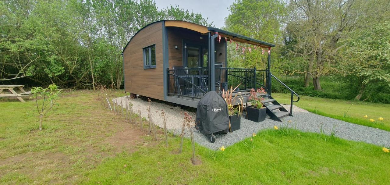 Peppercorn Pod At Beck House Glamping 호텔 Salmonby 외부 사진